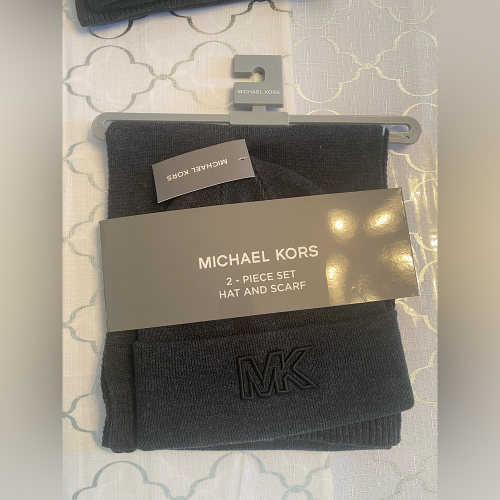 Mens Michael Kors Embroidered logo, hat, and scarf set.NWT charcoal, gray
